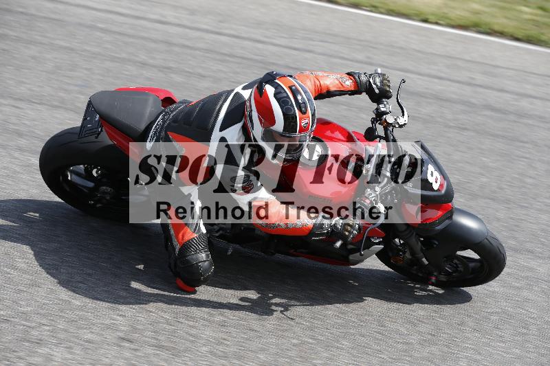 /27 12.06.2025 Ducati Schweiz Trackday Warmup  ADR/gelb-jeaune/8